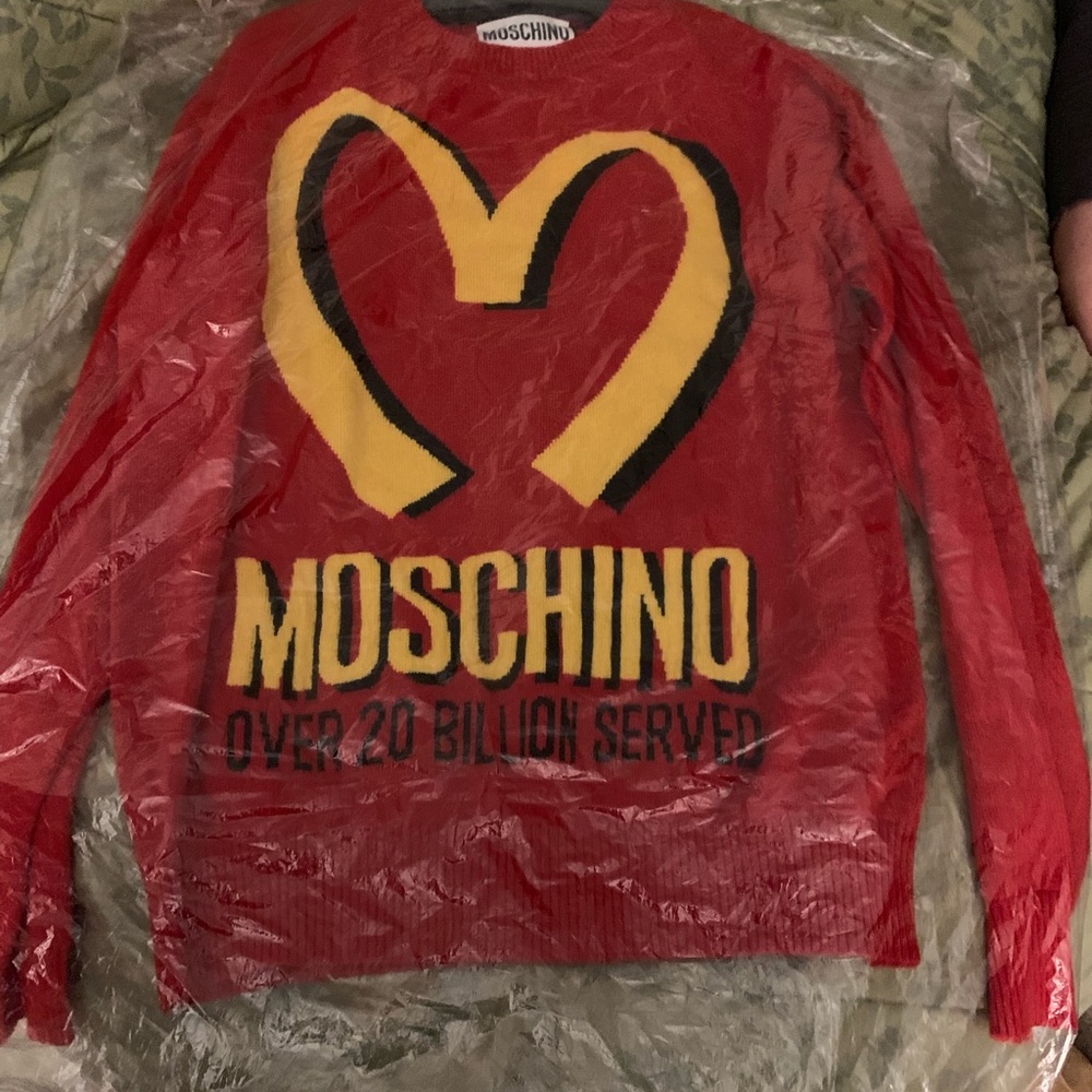 Moschino sweater small